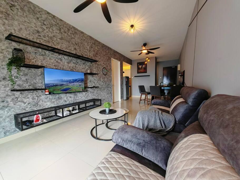 Industrial Design Simfoni 3 Bedroom W Netflix And Wi-Fi Cheras Exterior foto